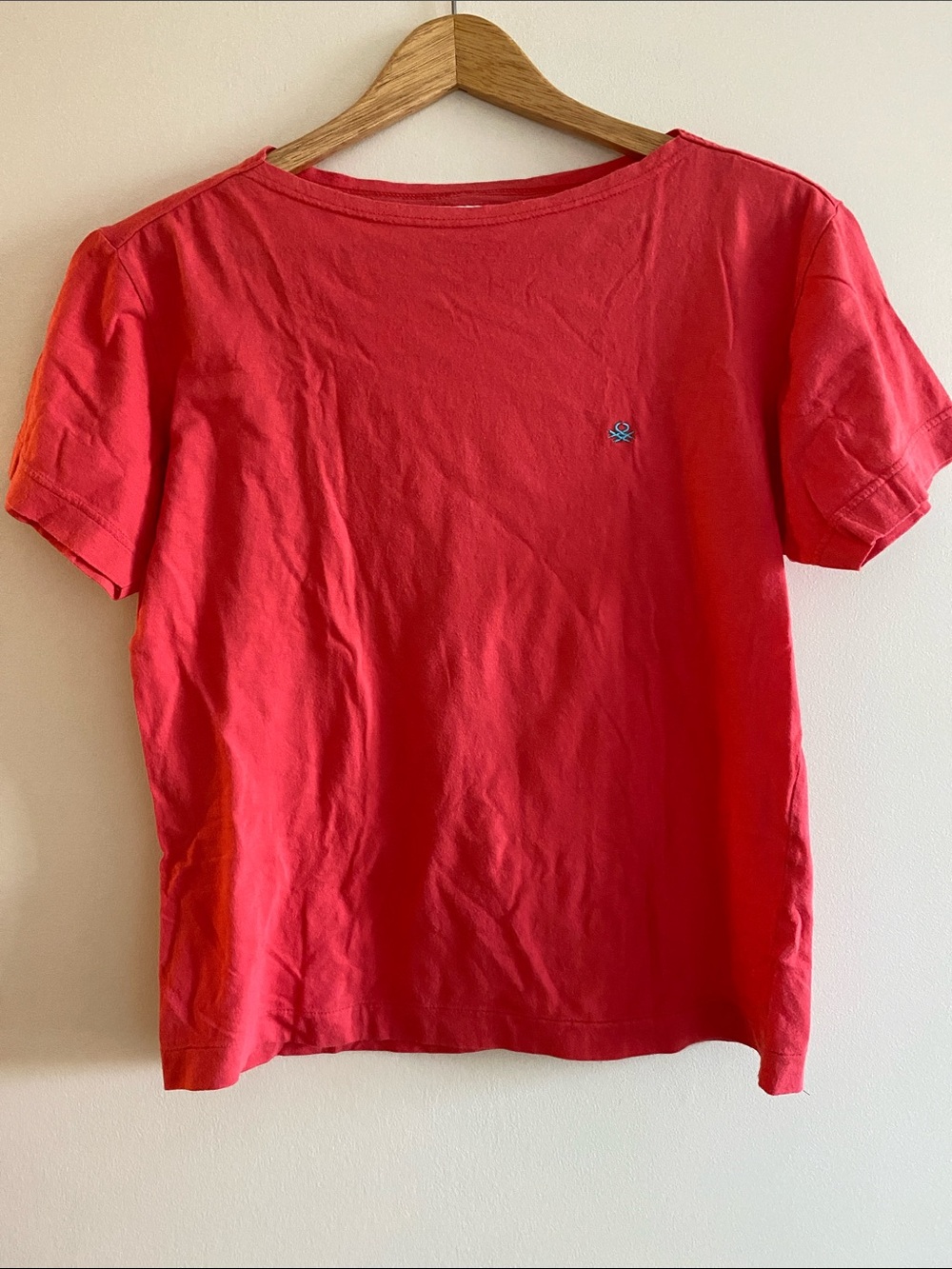 🎀3 for $19 ✨ United Colors Of Benetton Coral Short Sleeve Tee with Label